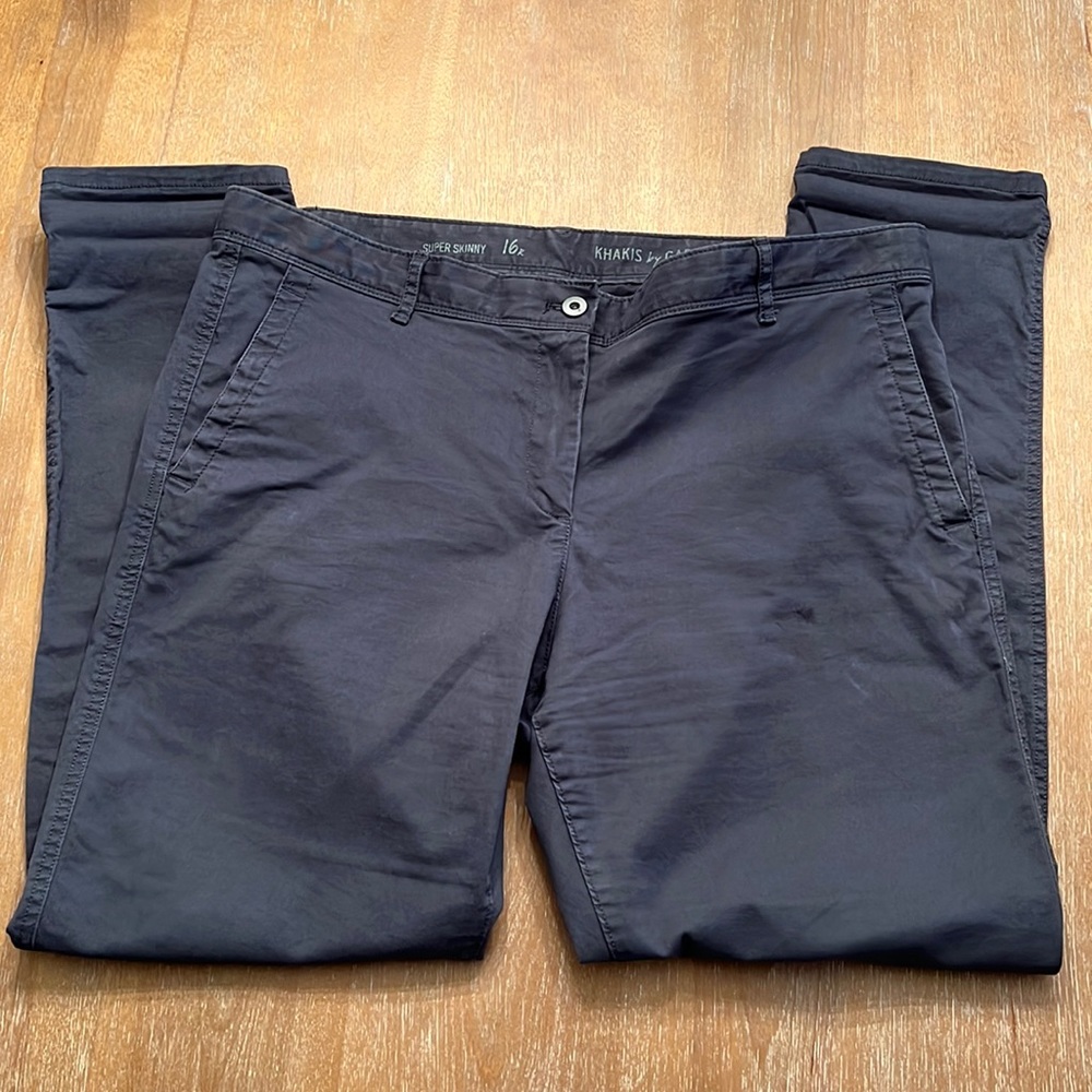Gap khakis